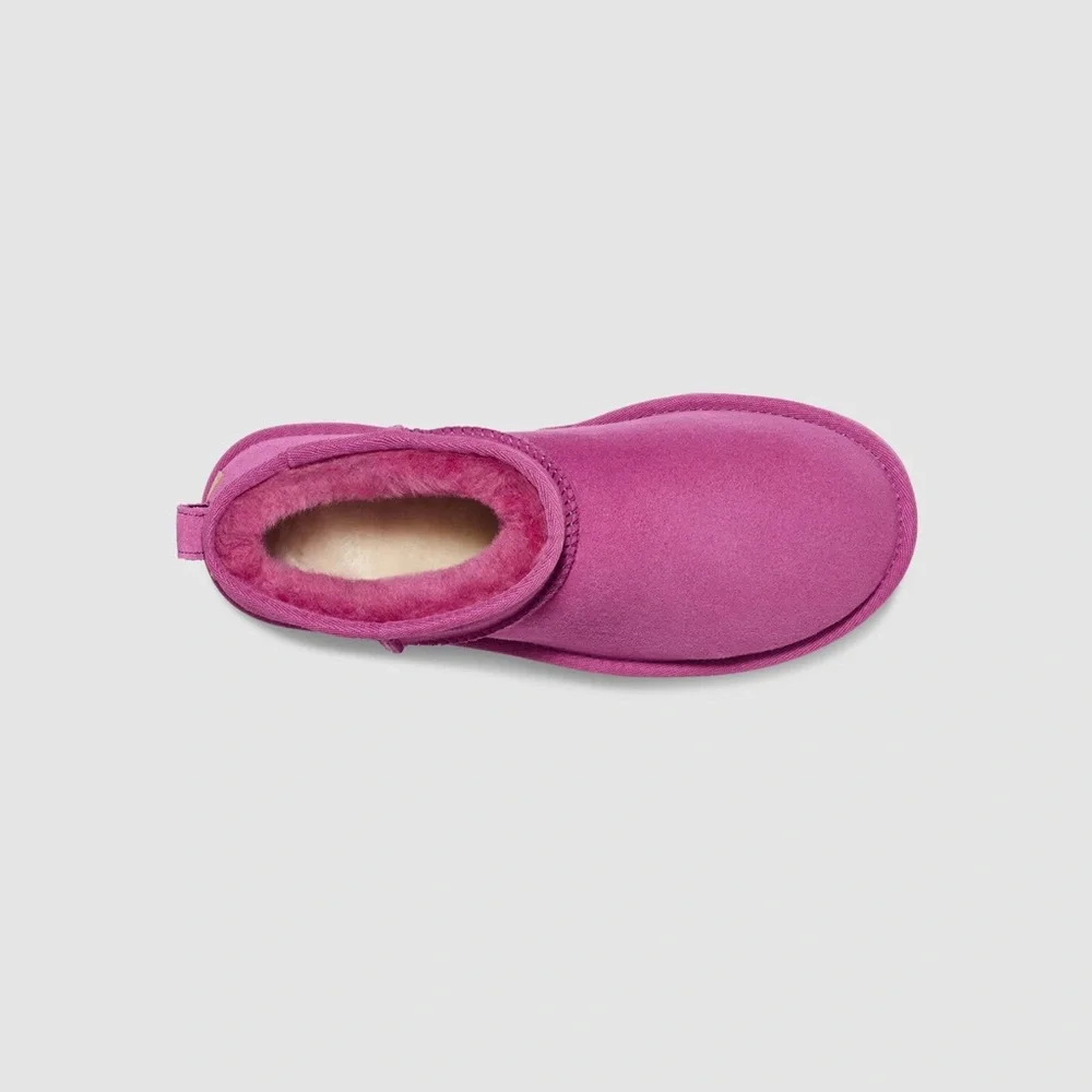 UGG | ✨NEW✨ Classic Ultra Mini in Mangosteen